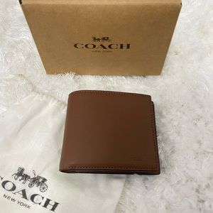 Compact Coach Id Wallet